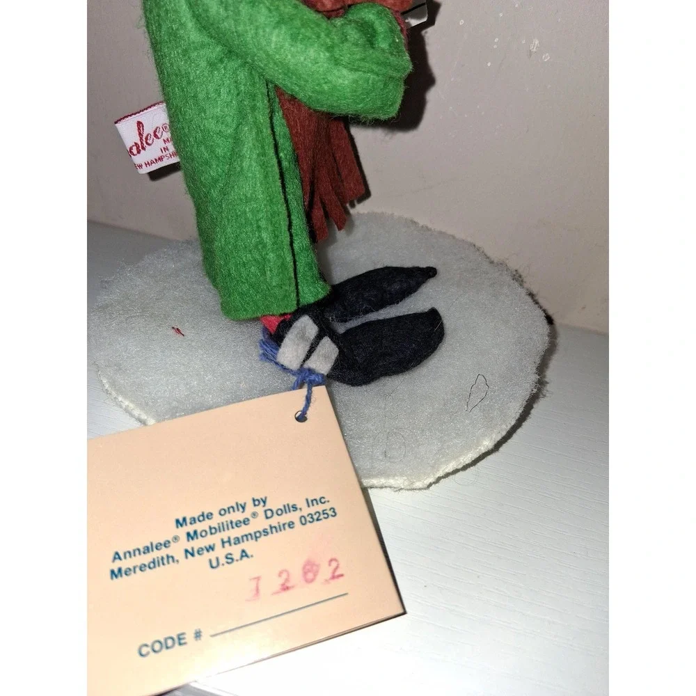 Vintage Annalee 1992 Carolers Doll Figurine – Felt Christmas Decor